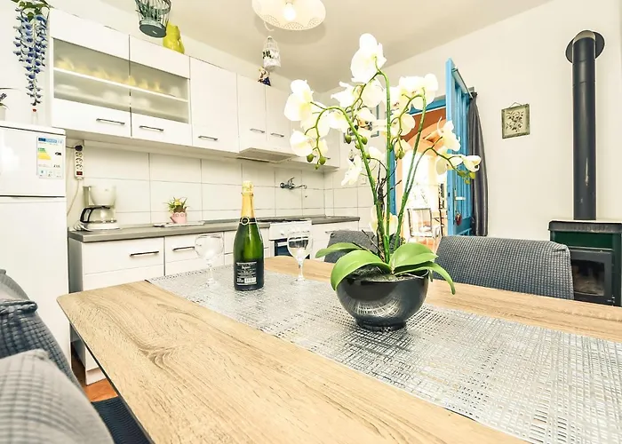 Antica By Interhome * Banj